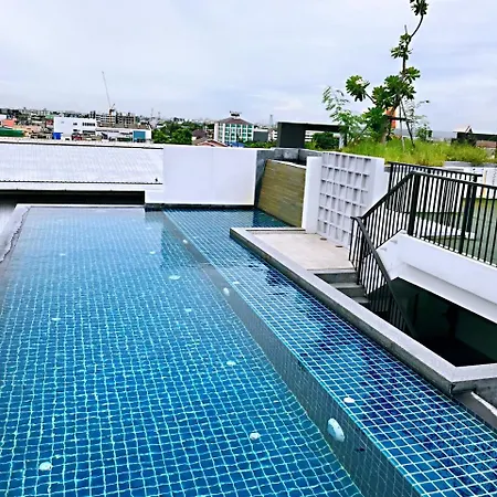 Hue Sukhumvit Phra Khanong